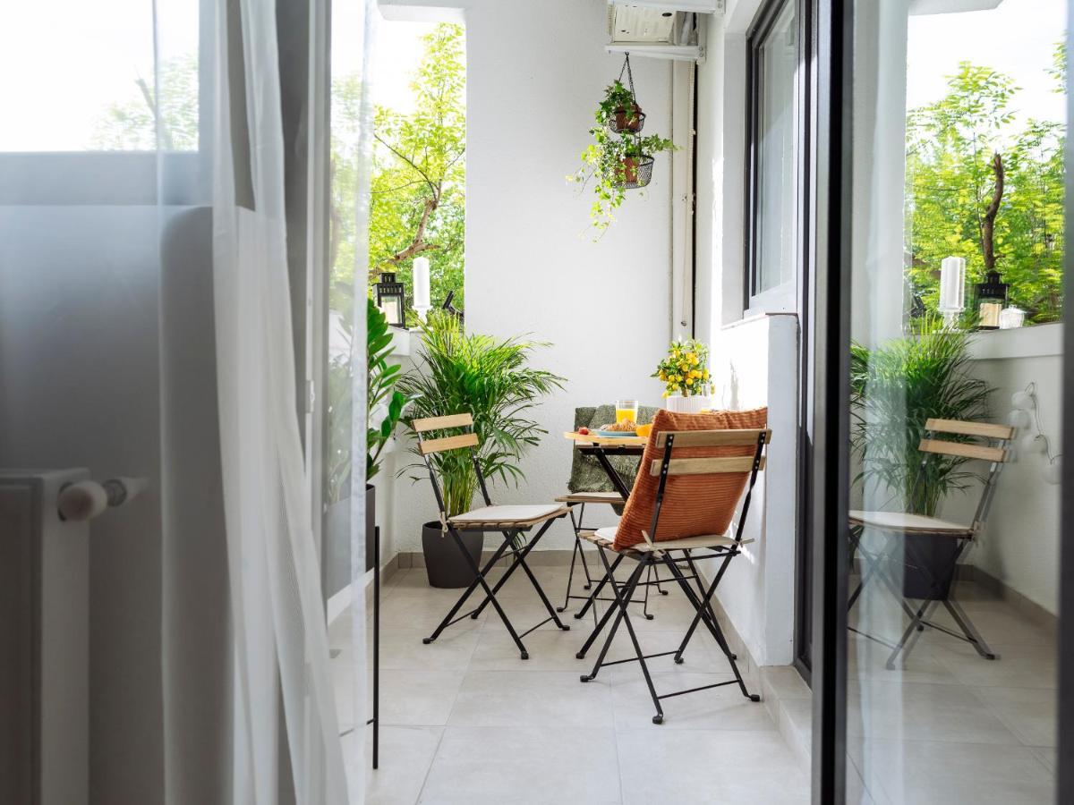Bright 3Br Flat - Top Location - Green View Balcony Bucarest Extérieur photo