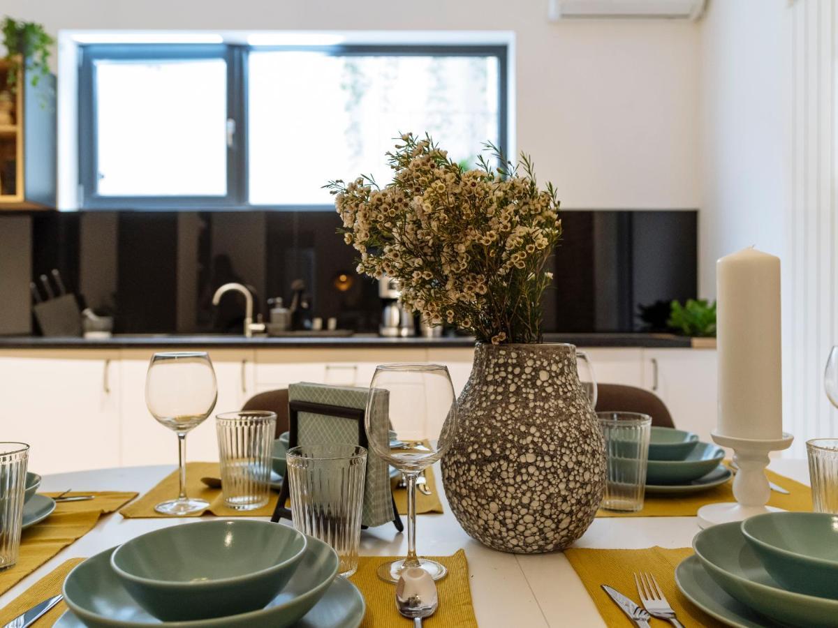 Bright 3Br Flat - Top Location - Green View Balcony Bucarest Extérieur photo