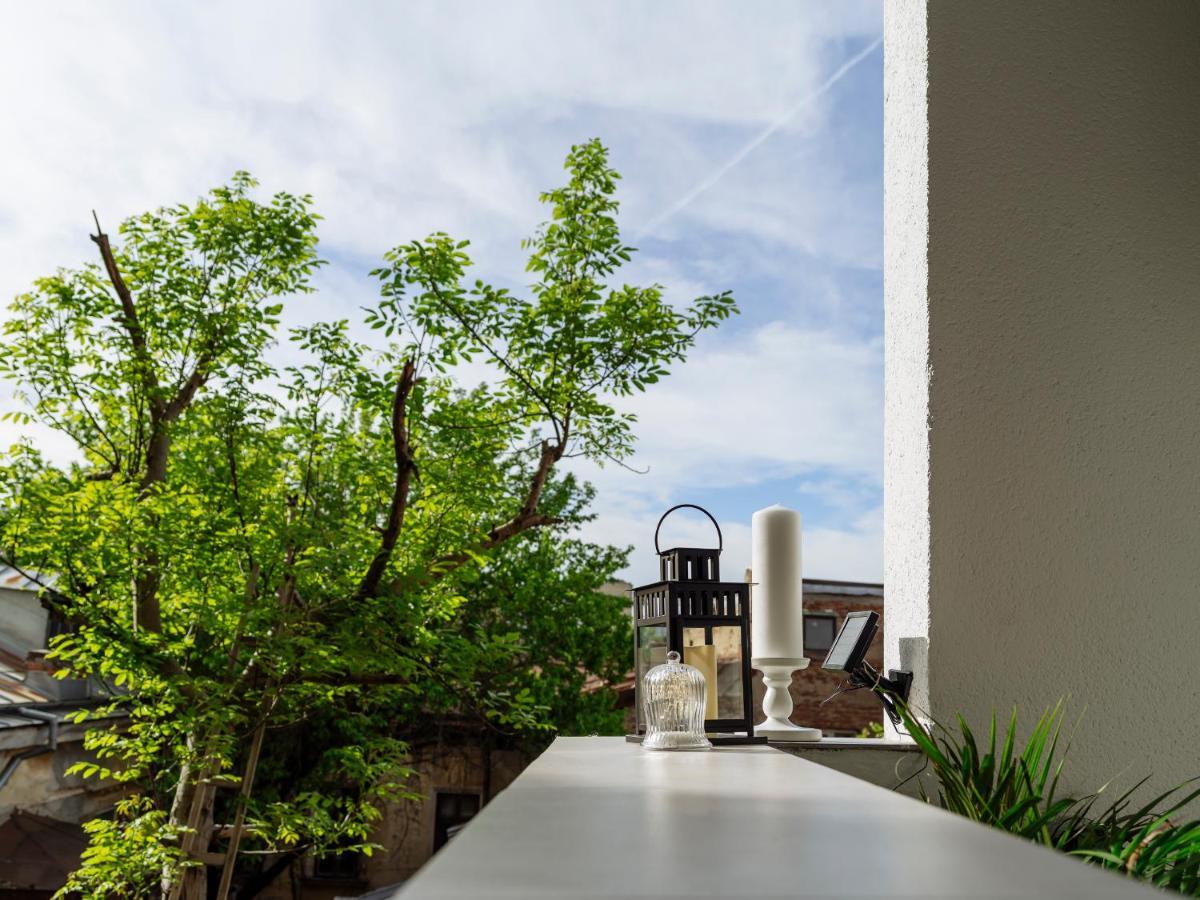 Bright 3Br Flat - Top Location - Green View Balcony Bucarest Extérieur photo