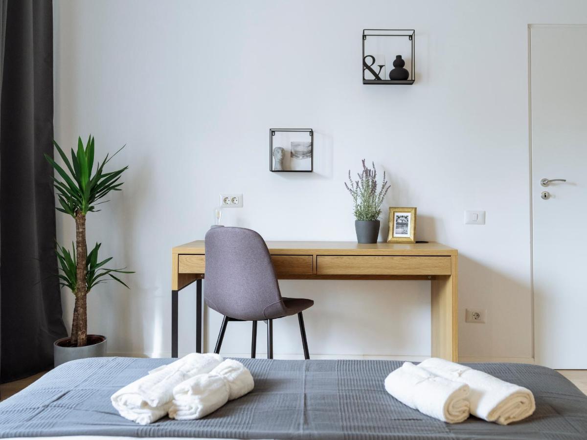 Bright 3Br Flat - Top Location - Green View Balcony Bucarest Extérieur photo